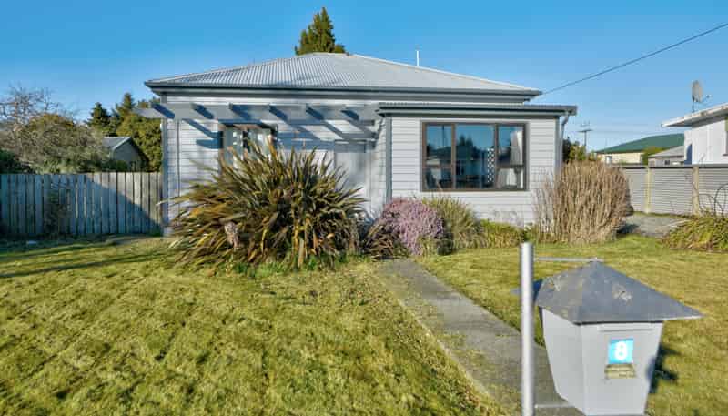 8 Helena Street, Lumsden