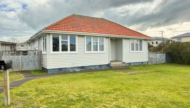 16 Burns Street, Tawhero
