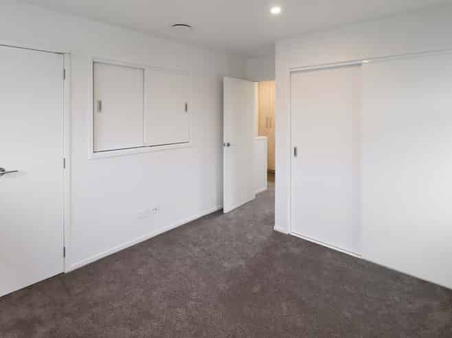 12/3 Johnston Grove, Taita