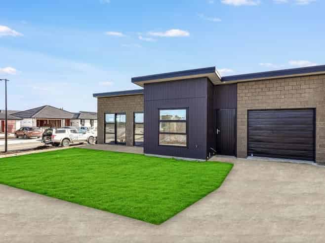 73 Waruhia Crescent, Rototuna