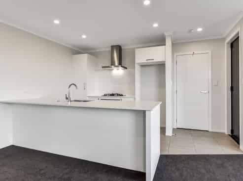 73 Waruhia Crescent, Rototuna