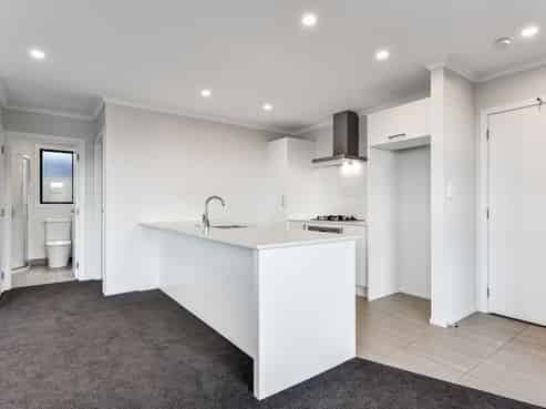 73 Waruhia Crescent, Rototuna