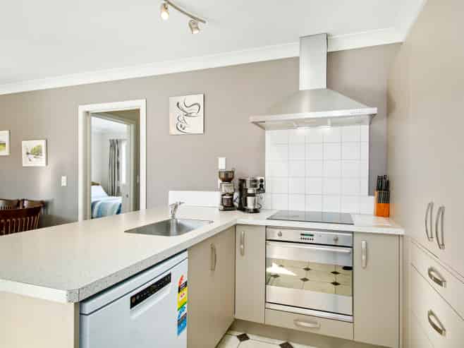 22A Bartlett Grove, Tawa