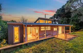 100 Motuhara Road, Plimmerton