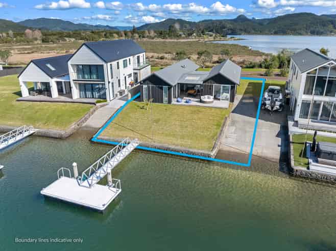 150 Waterways Parade, Pauanui