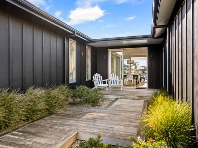 150 Waterways Parade, Pauanui