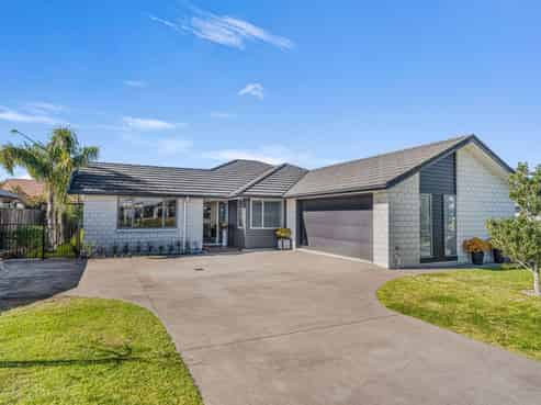 102 Kupe Drive, Whitianga