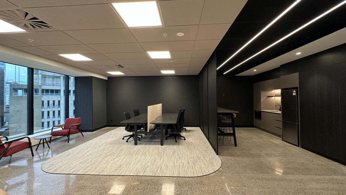 Quality small CBD office – další