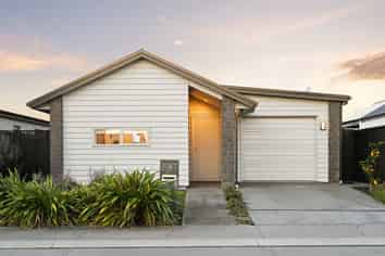 6 Trewern Avenue, Chartwell