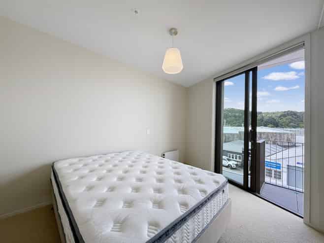 206/2 Campbell Terrace, Petone