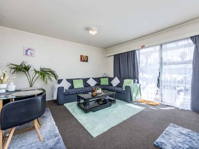 1 to 6/57A Wallace Road, Papatoetoe