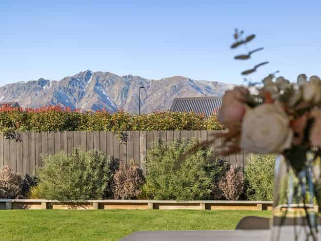 16 Sentinel Drive, Lake Hawea