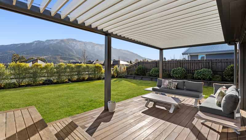 16 Sentinel Drive, Lake Hawea