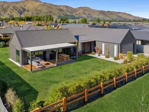 16 Sentinel Drive, Lake Hawea