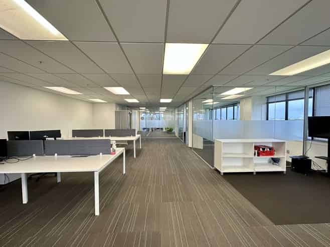 Easily accessible Ellerslie workplace