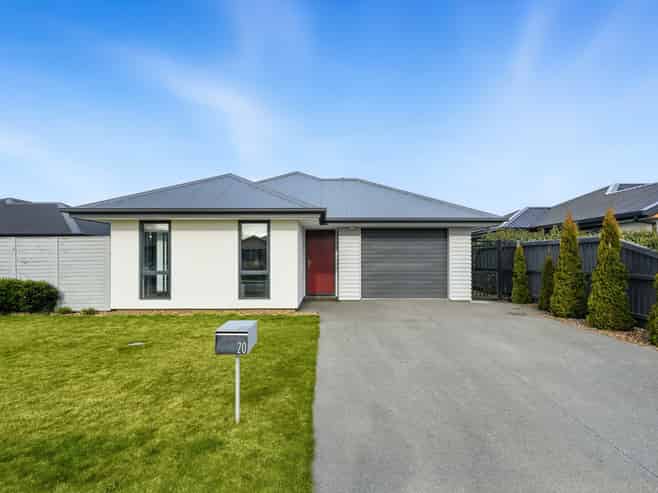 20 Tara Crescent, Woodend