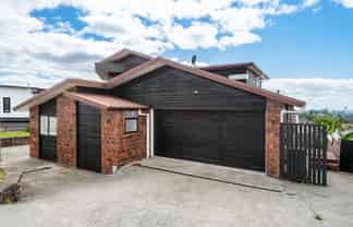 4 Gordon Stanley Drive, Massey