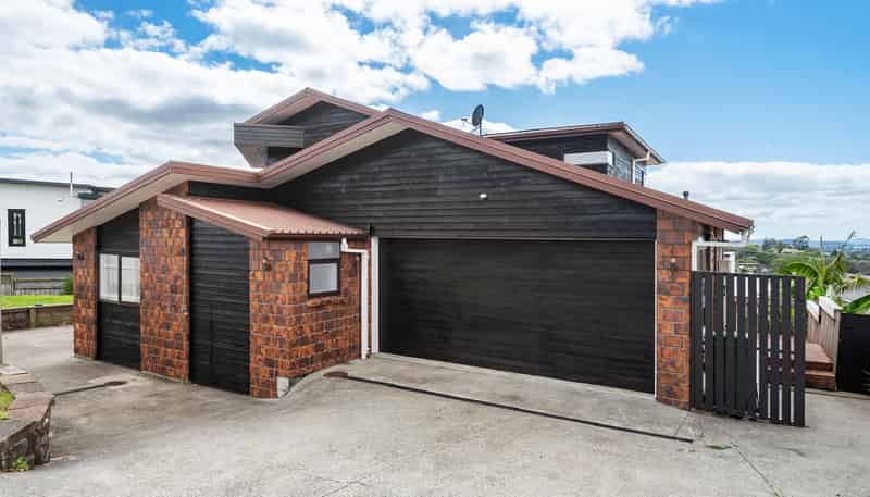 4 Gordon Stanley Drive, Massey