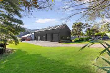 127 Bethells Road, Waitakere