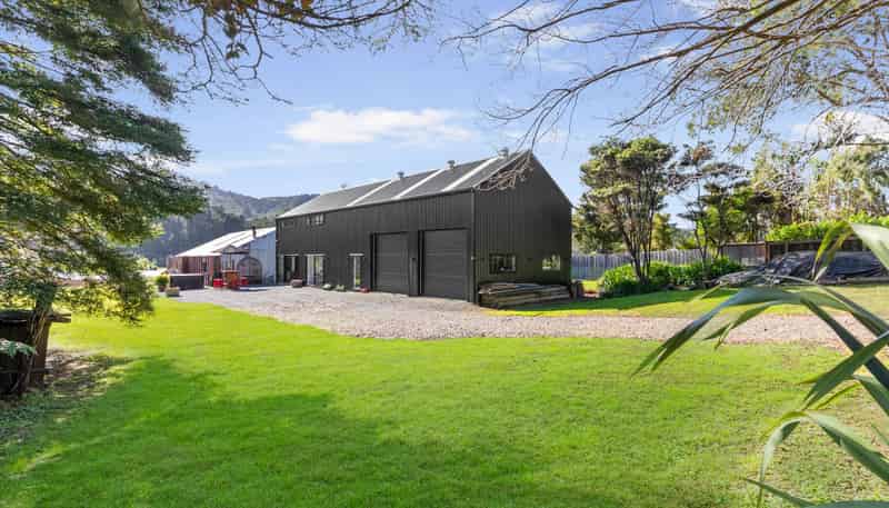 127 Bethells Road, Waitakere