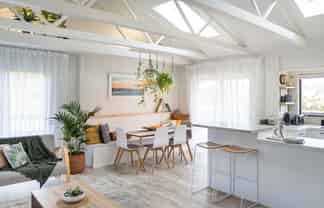 15 Tutchen Avenue, Raglan