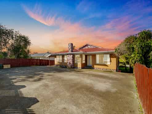 8 Tindall Crescent, Otara