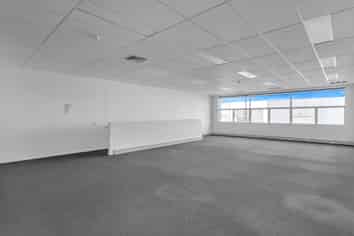 Modern Office in Cavendish Business Park