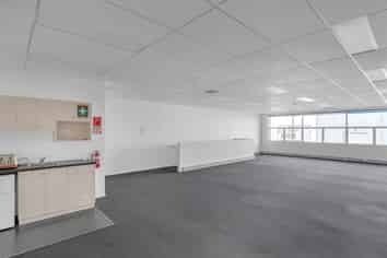 Modern Office in Cavendish Business Park