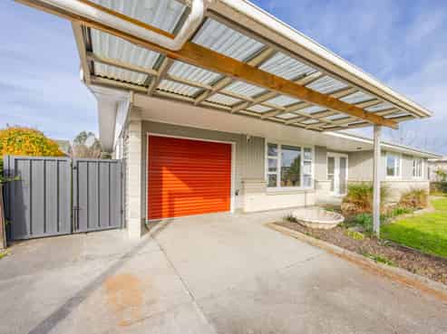 8 Crichton Place, Taradale