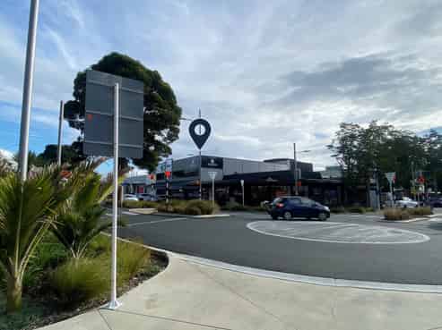 Modern, light-filled, central office