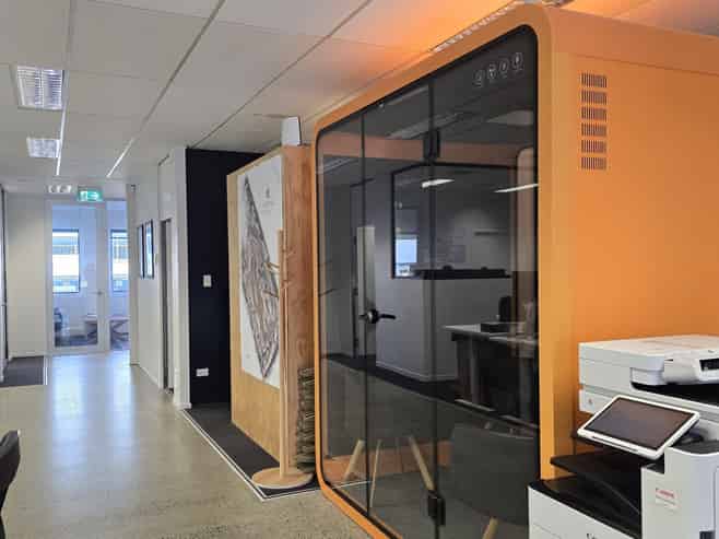 Modern first-floor office on Elizabeth