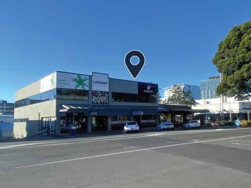Modern, light-filled, central office