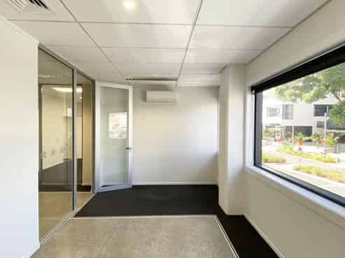 Modern, light-filled, central office