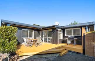 4 Swindells Road, Waikuku Beach