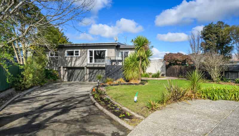 12 Kent Crescent, Awapuni