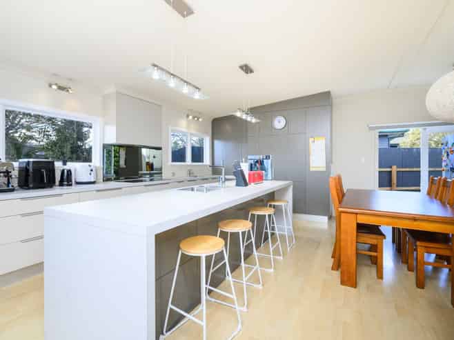 12 Kent Crescent, Awapuni