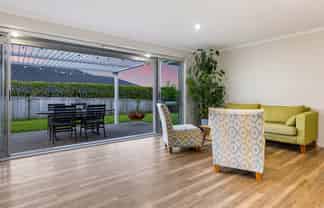 48 Beachwood Drive, Hatfields Beach