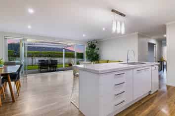 48 Beachwood Drive, Hatfields Beach