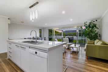48 Beachwood Drive, Hatfields Beach