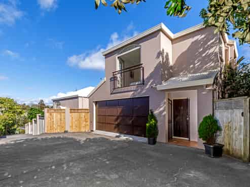 3/24 Wernham Place, Northcote