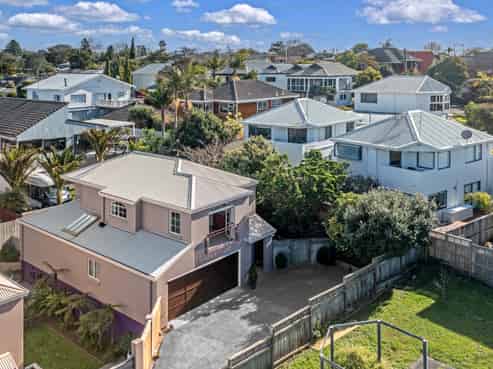 3/24 Wernham Place, Northcote
