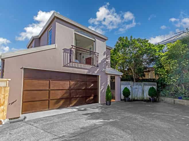 3/24 Wernham Place, Northcote