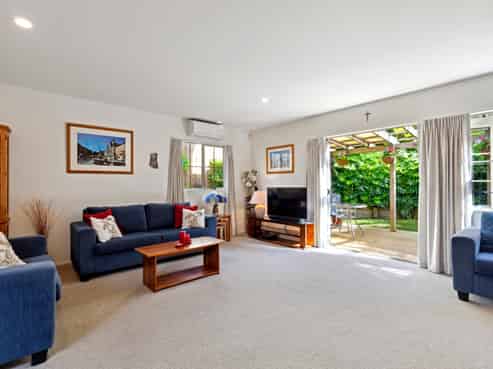 3/24 Wernham Place, Northcote