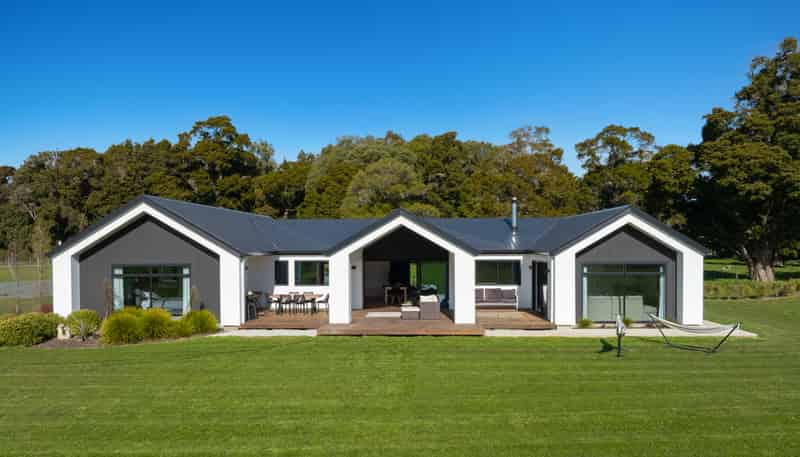 51 Pigeon Valley Road, Wakefield