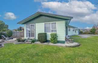 1 Amberley Avenue, Westbrook