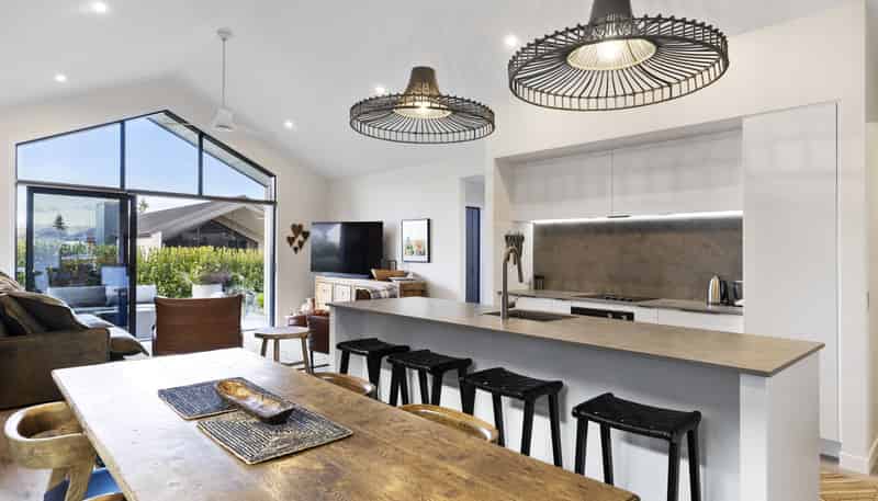 6 Sienna Way, Rangatira Park