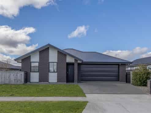 6 Corsica Court, Fitzherbert