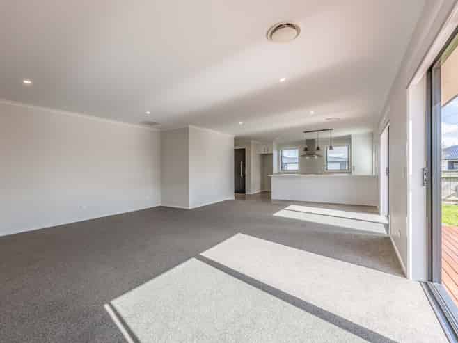 6 Corsica Court, Fitzherbert