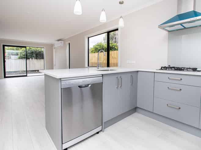 2/1 Splitt Avenue, Glenview