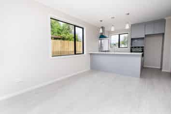 2/1 Splitt Avenue, Glenview